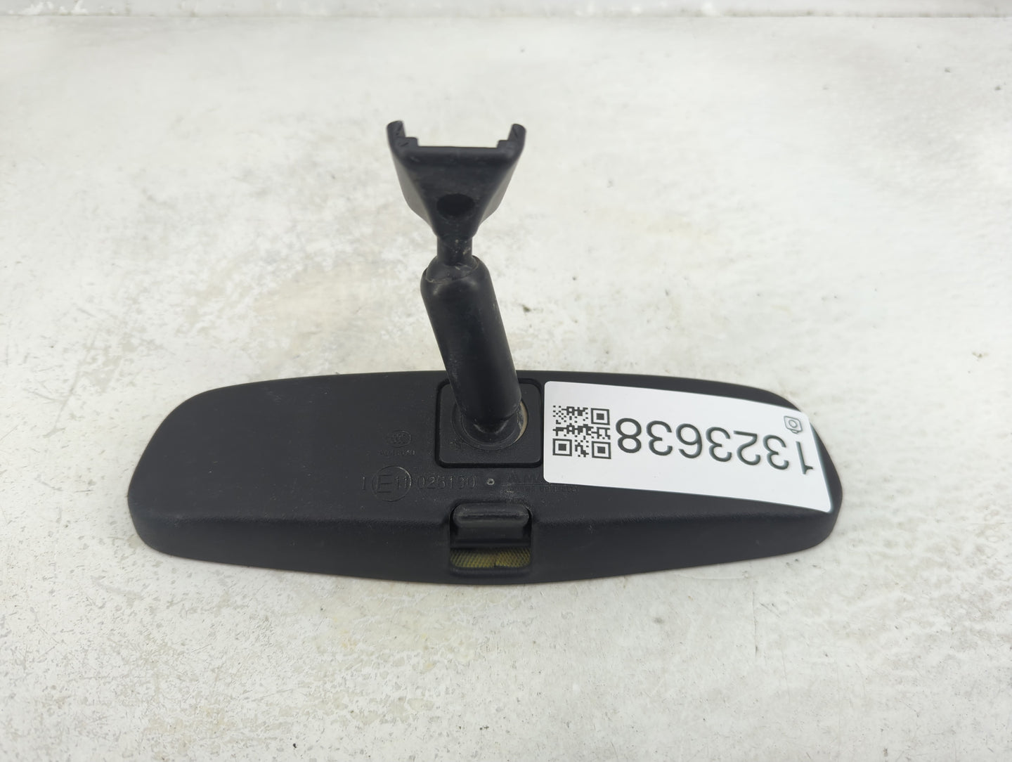 2017-2021 Gmc Acadia Interior Rear View Mirror Replacement OEM P/N:A048070 Fits OEM Used Auto Parts - Oemusedautoparts1.com