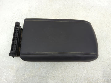2019 Gmc Acadia Center Console Armrest Cover Lid P/N:TGA25153 Fits OEM Used Auto Parts - Oemusedautoparts1.com