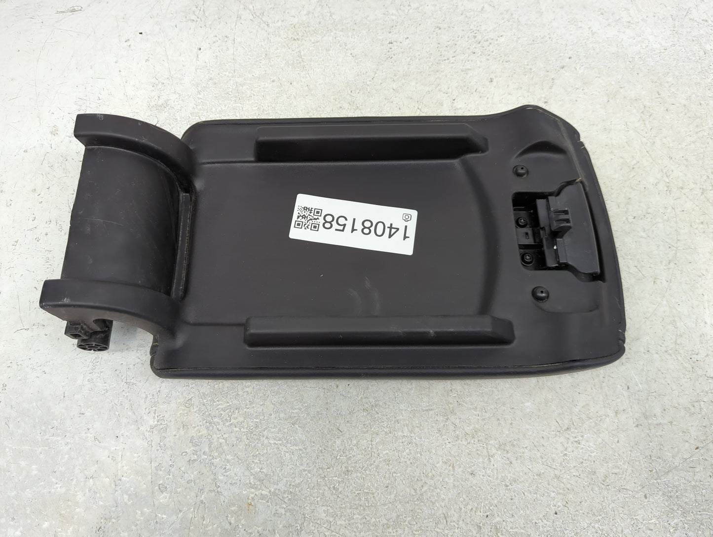 2019 Gmc Acadia Center Console Armrest Cover Lid P/N:TGA25153 Fits OEM Used Auto Parts - Oemusedautoparts1.com
