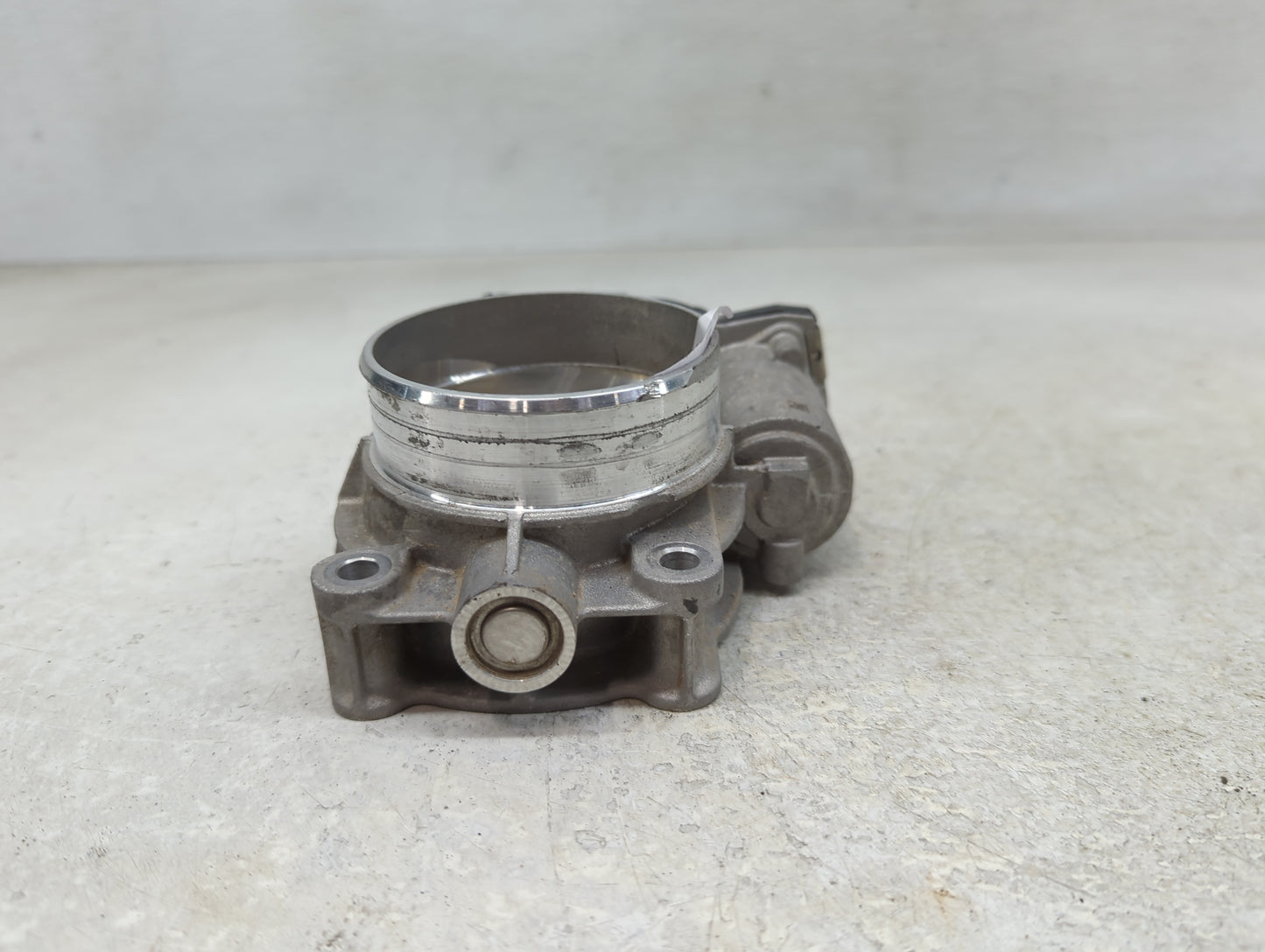 2017-2022 Gmc Acadia Throttle Body P/N:12676296AA Fits Fits 2016 2017 2018 2019 2020 2021 2022 OEM Used Auto Parts - Oemused
