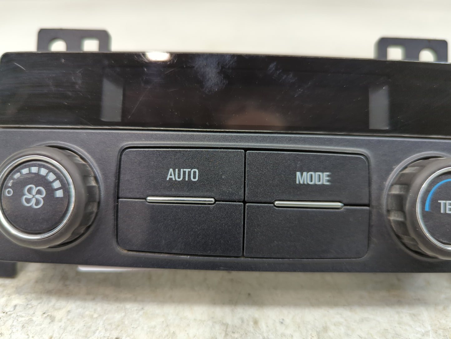 2017-2022 Gmc Acadia Climate Control Module Temperature AC/Heater Replacement P/N:812786860 23467327 Fits OEM Used Auto Part