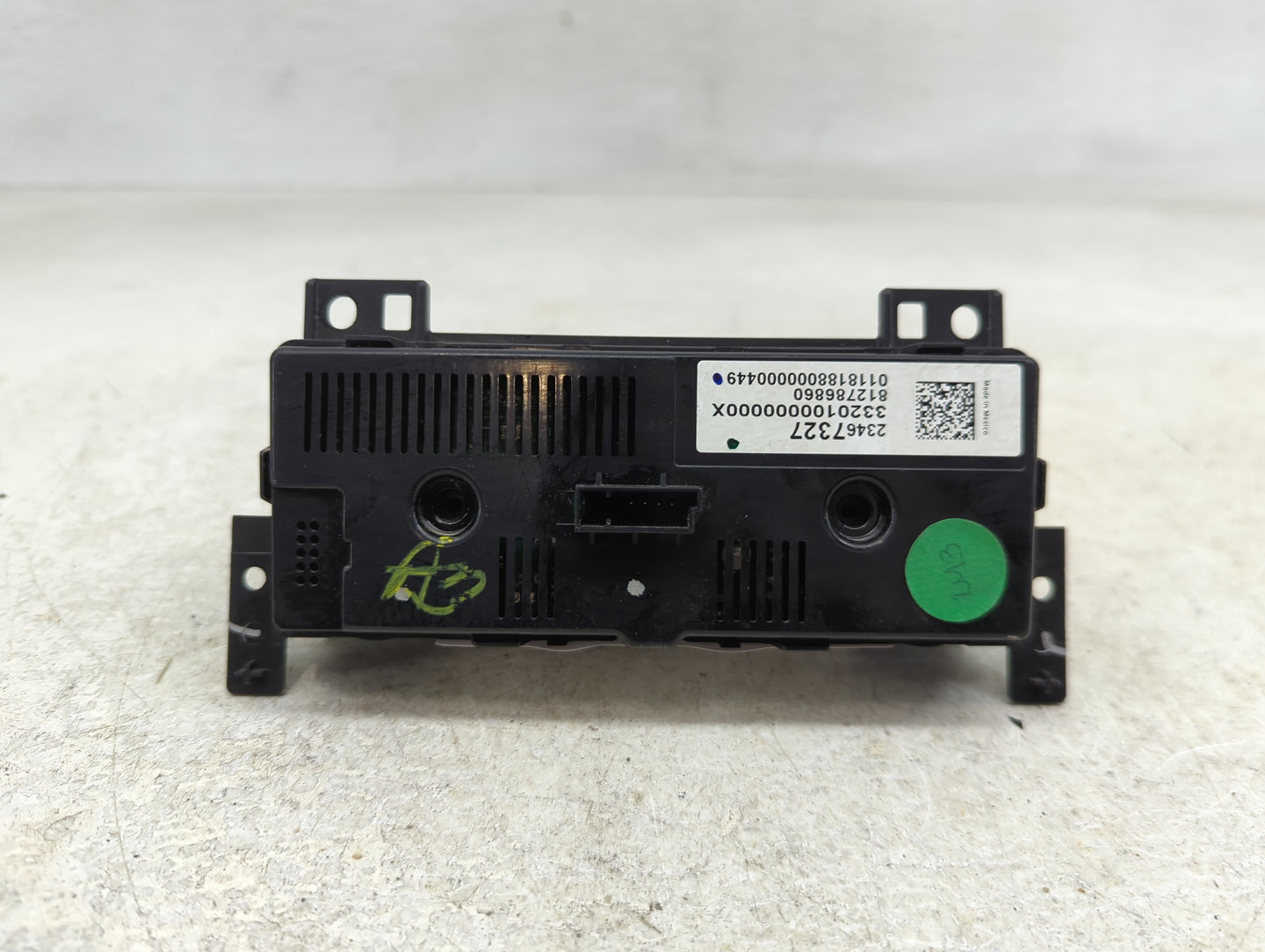 2017-2022 Gmc Acadia Climate Control Module Temperature AC/Heater Replacement P/N:812786860 23467327 Fits OEM Used Auto Part
