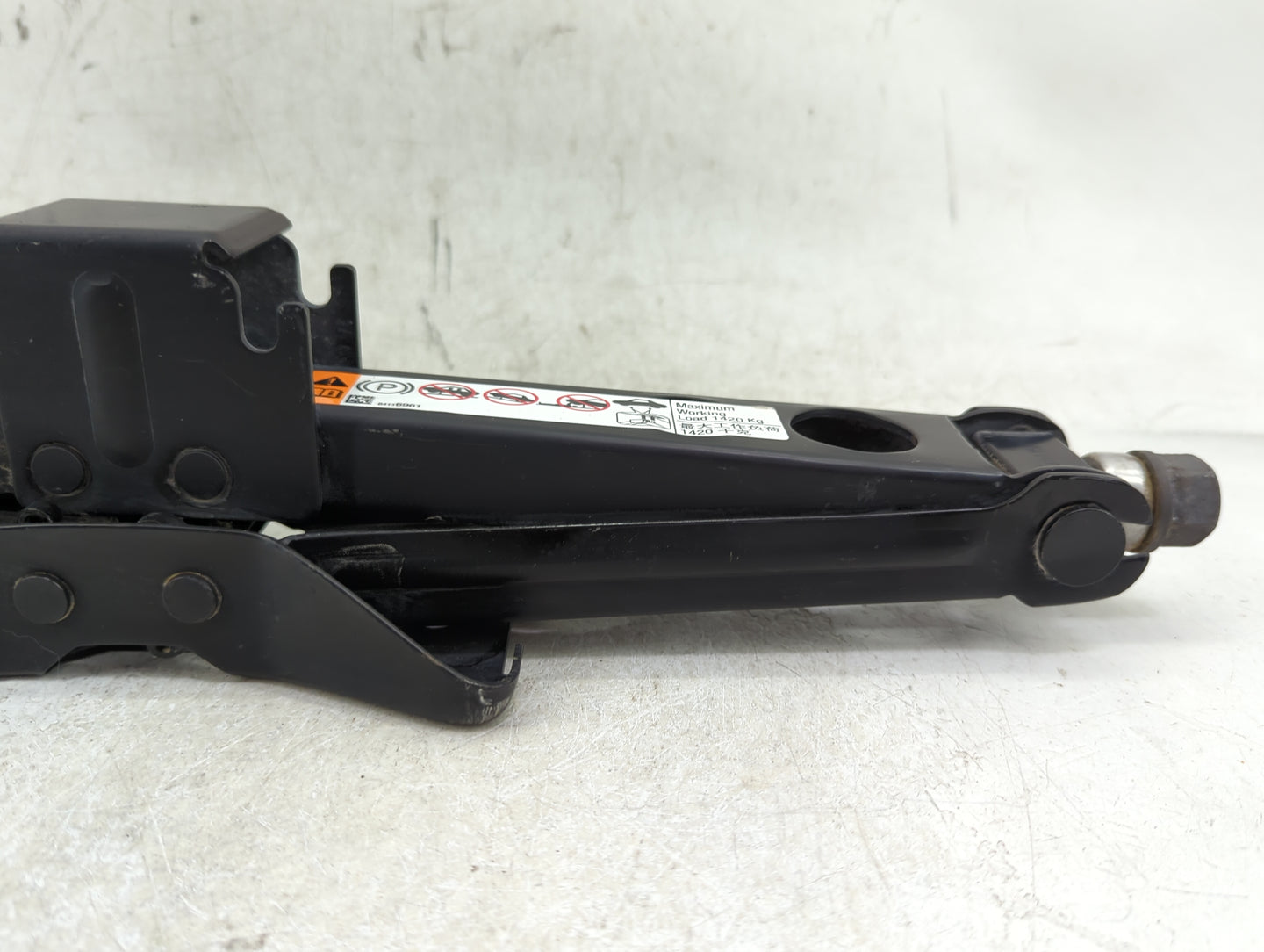 2019 Gmc Acadia Spare Scissor Car Jack - Oemusedautoparts1.com