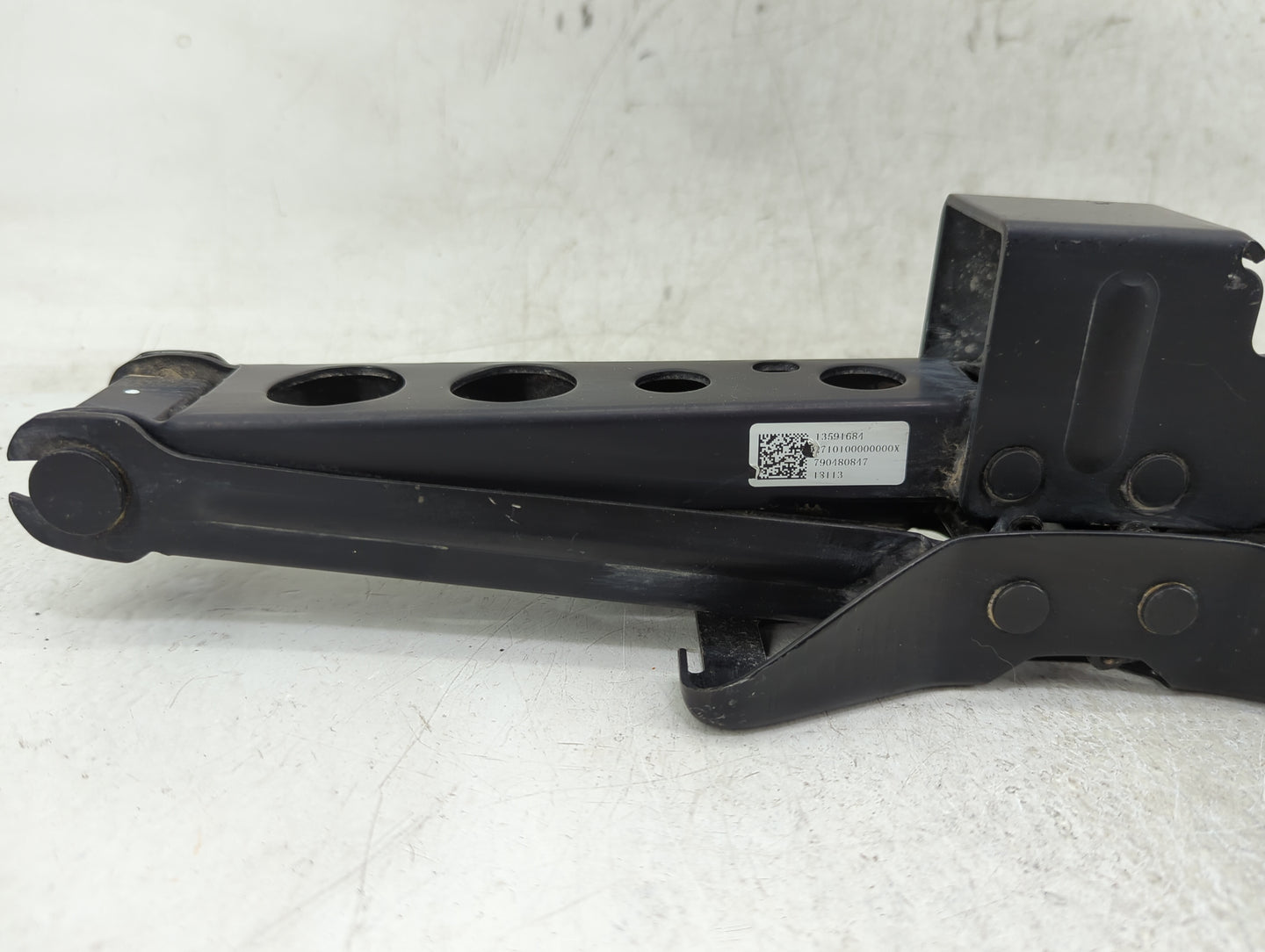 2019 Gmc Acadia Spare Scissor Car Jack - Oemusedautoparts1.com