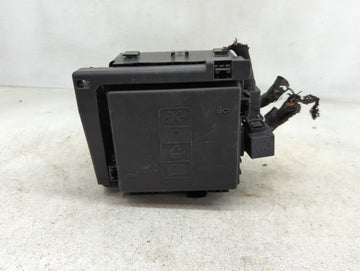 2017-2019 Gmc Acadia Fusebox Fuse Box Panel Relay Module P/N:7171-4521-30 Fits Fits 2017 2018 2019 OEM Used Auto Parts - Oem