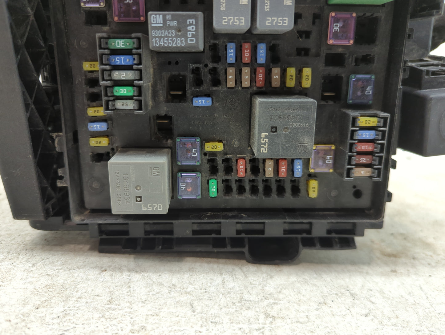 2017-2019 Gmc Acadia Fusebox Fuse Box Panel Relay Module P/N:7171-4521-30 Fits Fits 2017 2018 2019 OEM Used Auto Parts - Oem