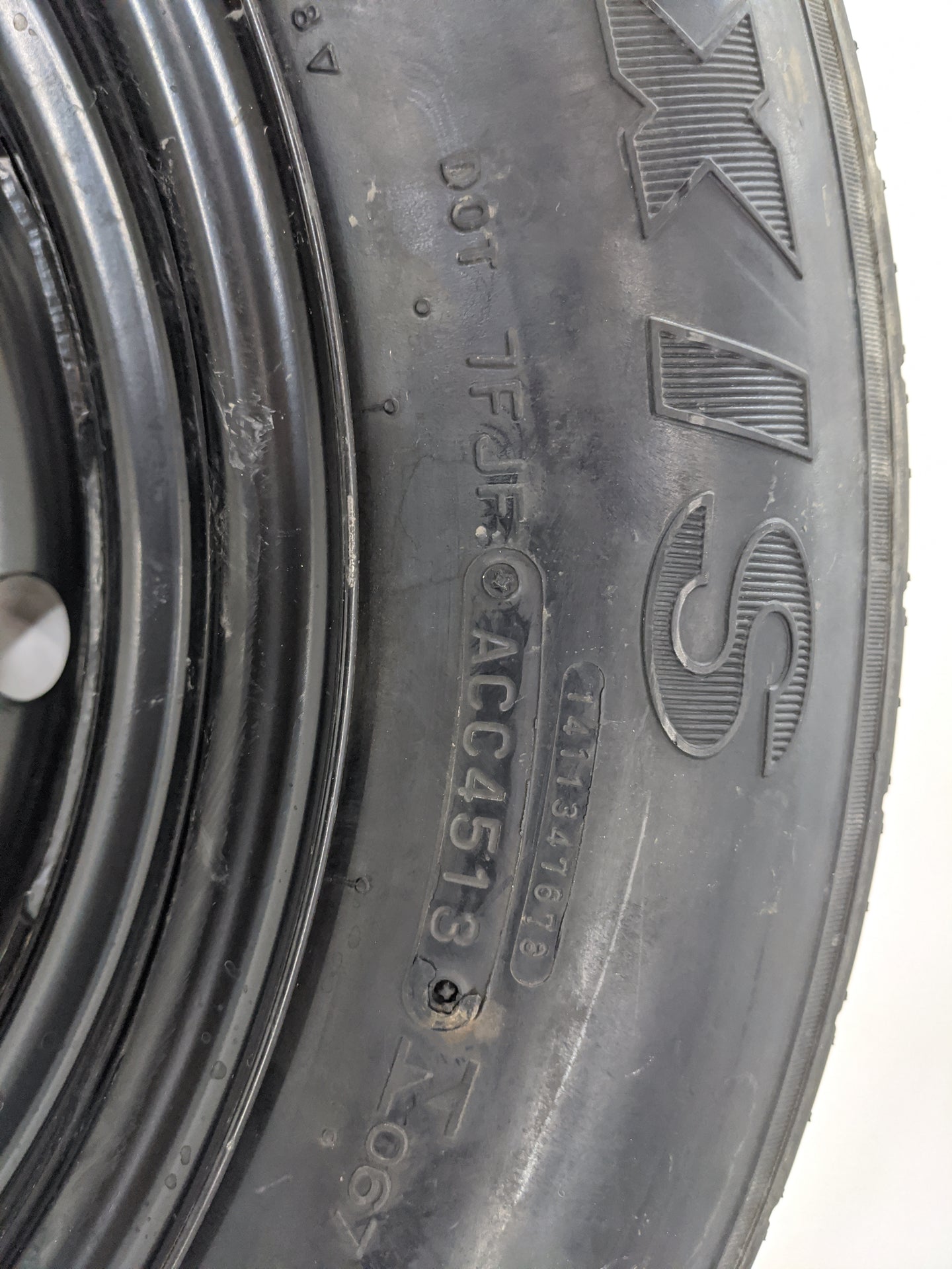 2021-2022 Gmc Acadia Spare Donut Tire Wheel Rim Oem - Oemusedautoparts1.com