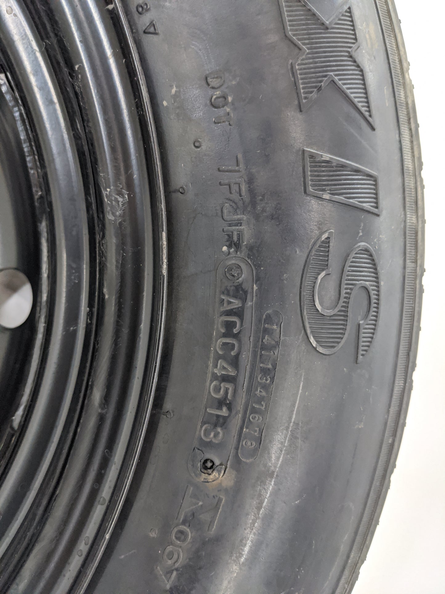 2021-2022 Gmc Acadia Spare Donut Tire Wheel Rim Oem - Oemusedautoparts1.com