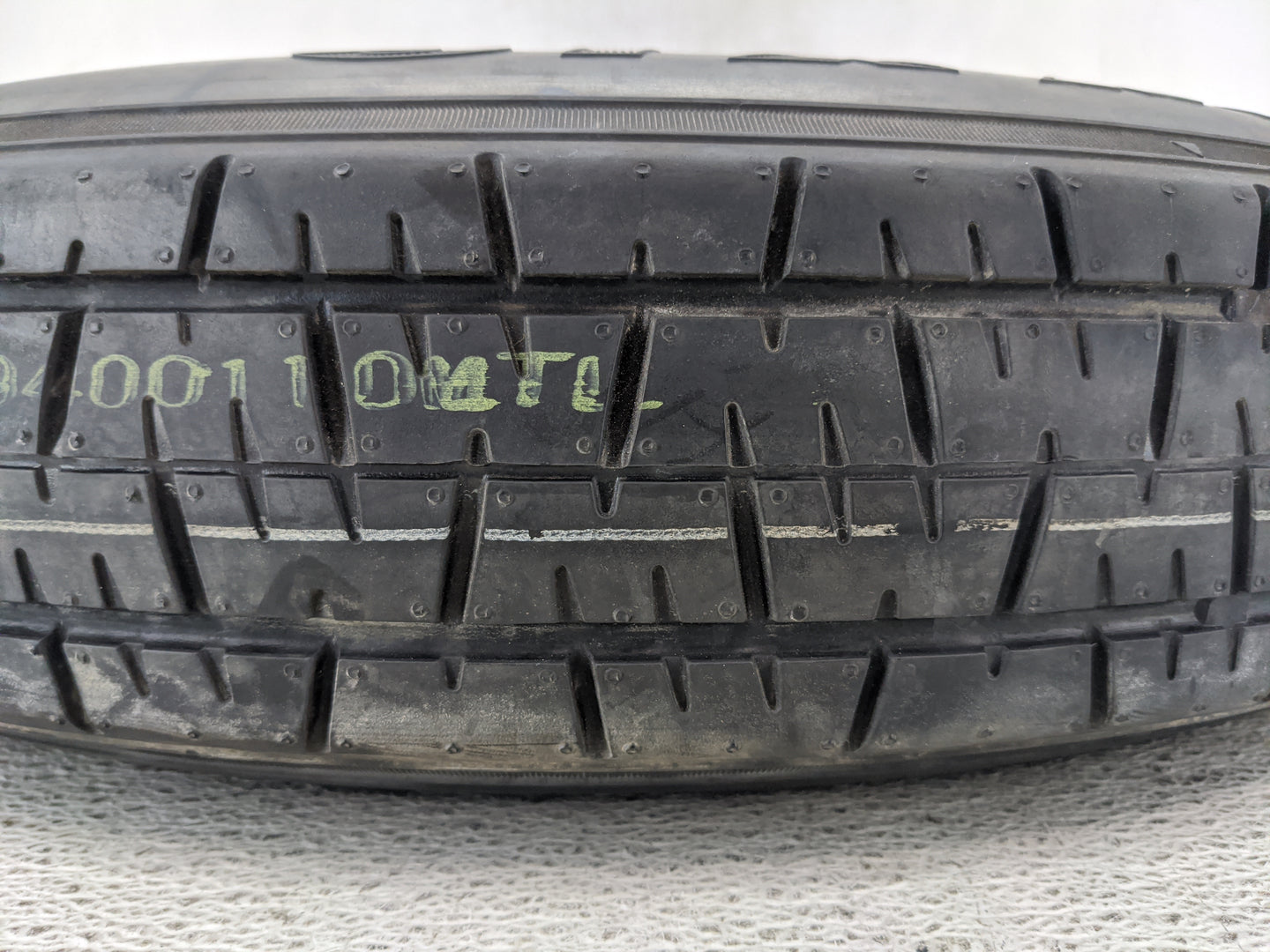 2021-2022 Gmc Acadia Spare Donut Tire Wheel Rim Oem - Oemusedautoparts1.com