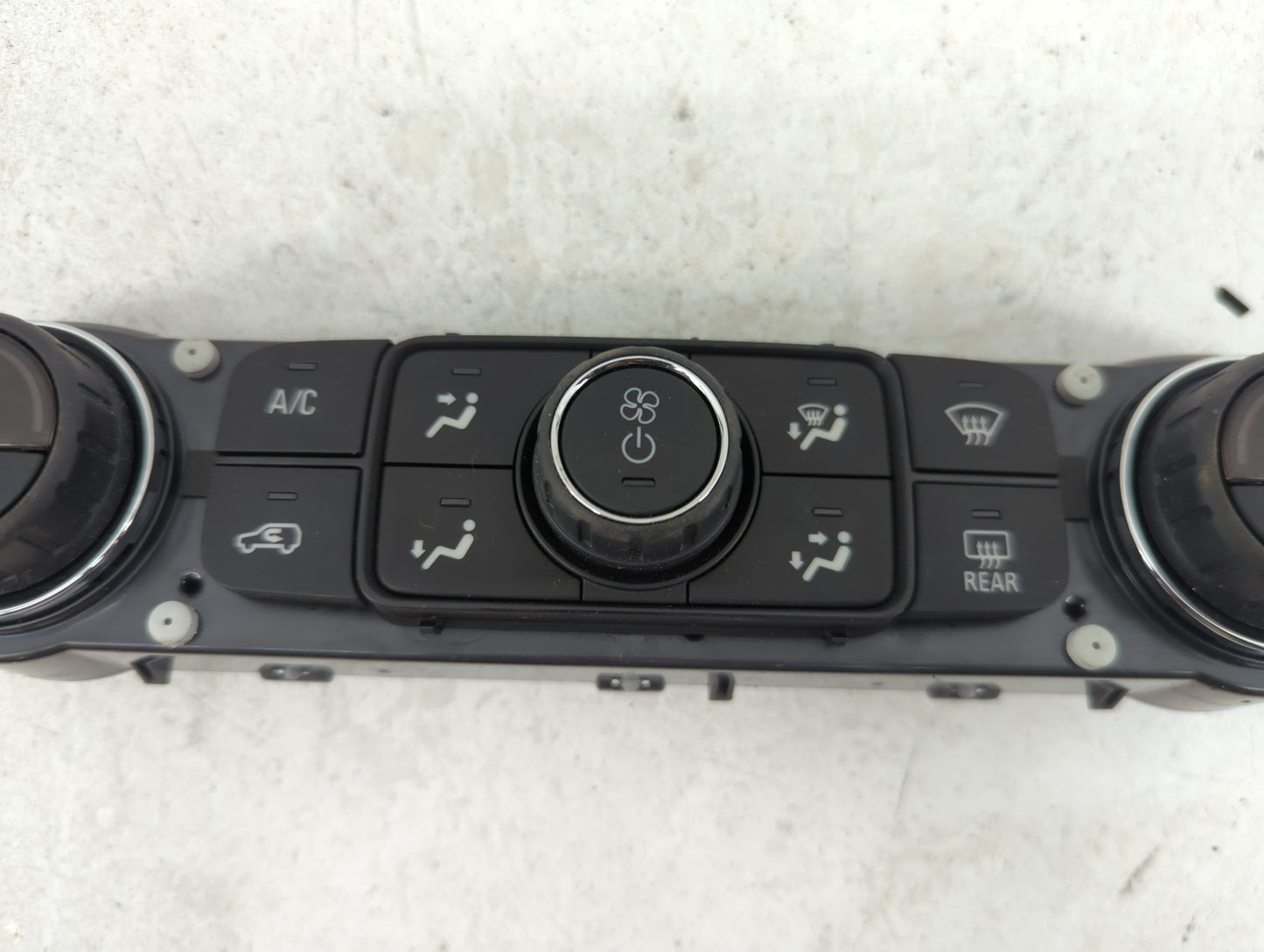 2017-2022 Gmc Acadia Climate Control Module Temperature AC/Heater Replacement P/N:84246526 815372982 Fits OEM Used Auto Part