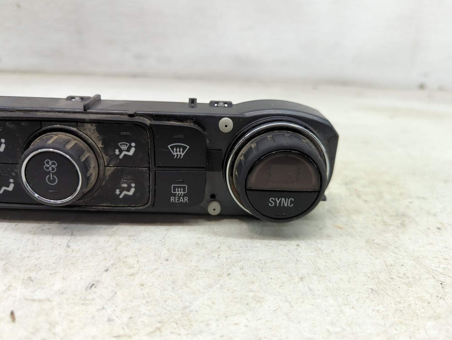 2019 Gmc Acadia Climate Control Module Temperature AC/Heater Replacement P/N:84246526 7370200000000X, 815372982 Fits OEM Use