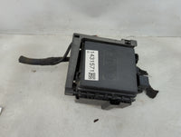 2018-2019 Gmc Acadia Fusebox Fuse Box Panel Relay Module P/N:7171-4521-30 Fits Fits 2018 2019 OEM Used Auto Parts - Oemuseda