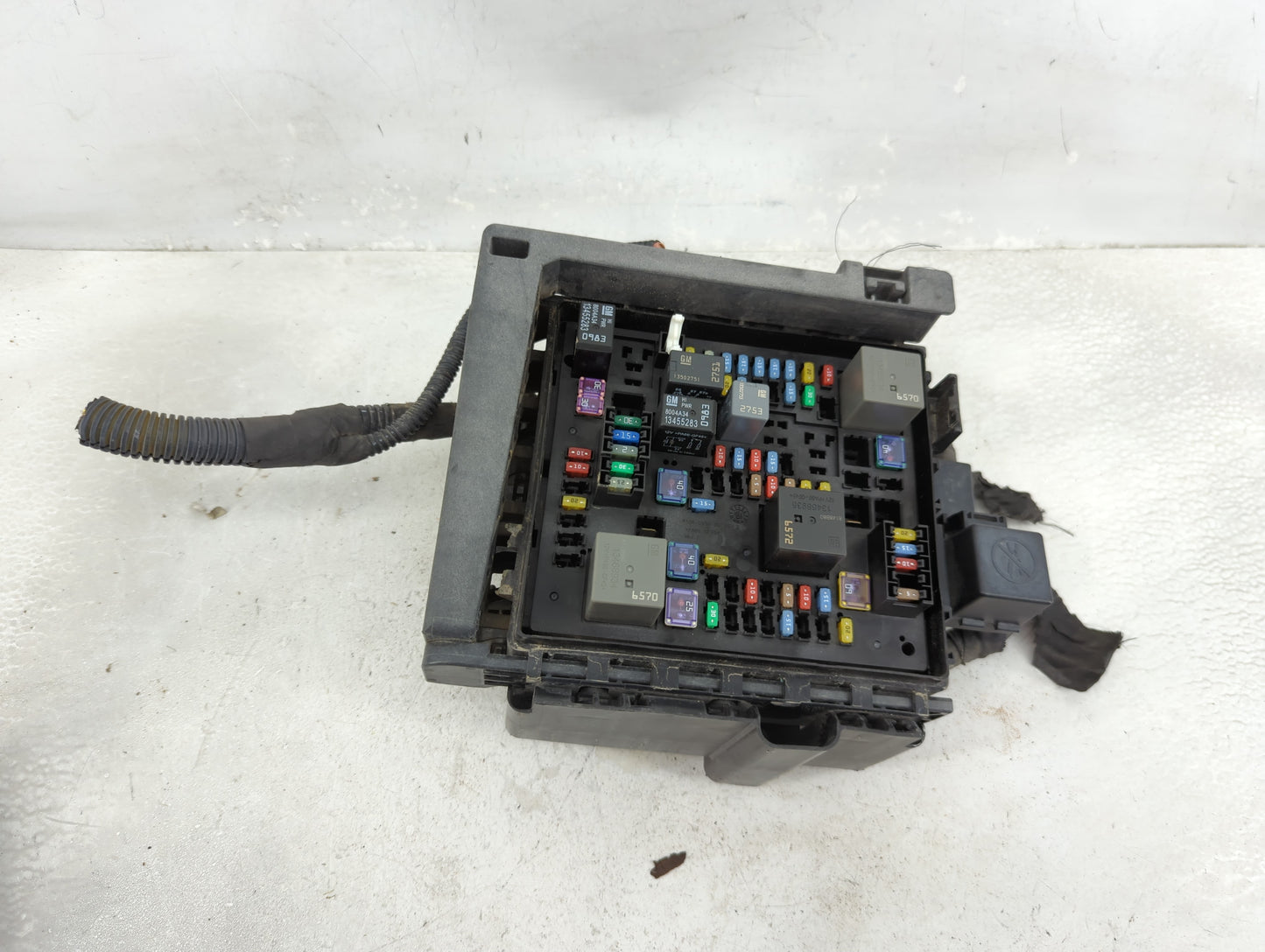 2018-2019 Gmc Acadia Fusebox Fuse Box Panel Relay Module P/N:7171-4521-30 Fits Fits 2018 2019 OEM Used Auto Parts - Oemuseda