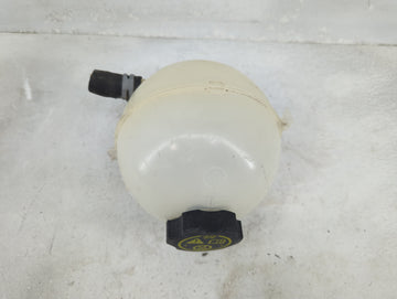 2017-2022 Gmc Acadia Radiator Coolant Overflow Expansion Tank Bottle