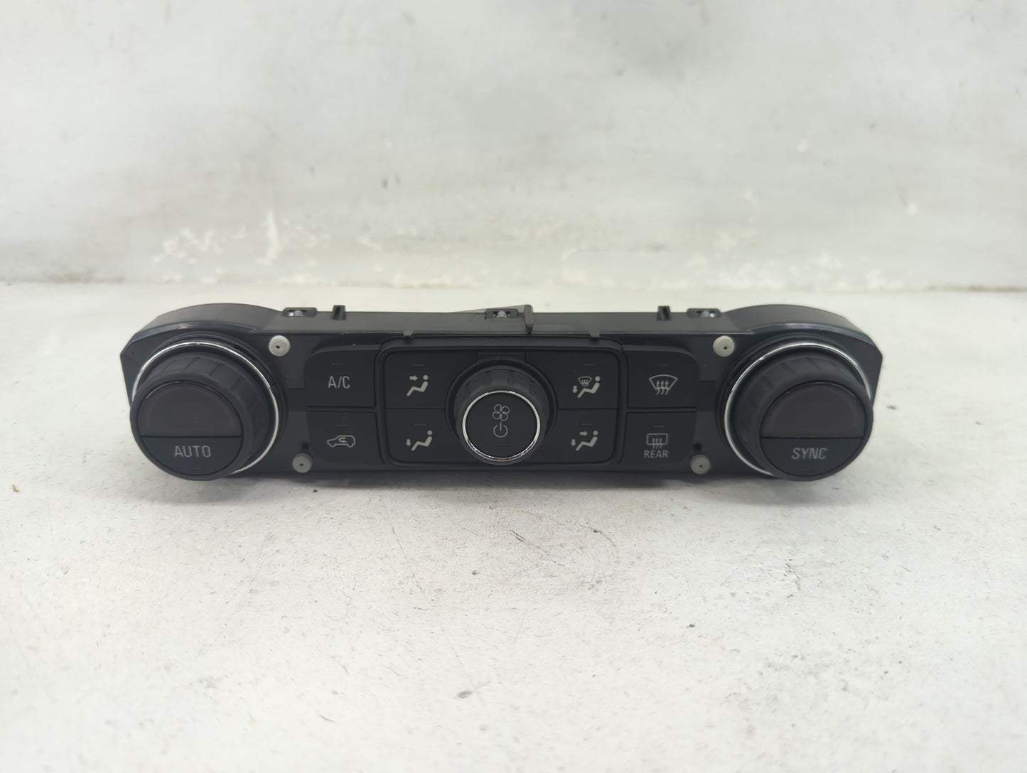 2017-2022 Gmc Acadia Climate Control Module Temperature AC/Heater Replacement P/N:84246526 815372982 Fits OEM Used Auto Part