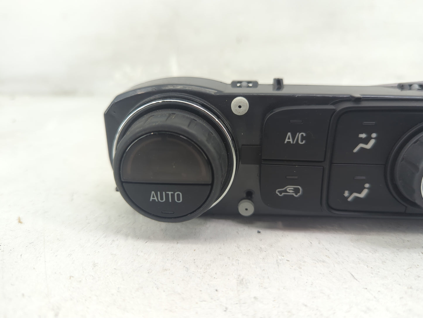 2017-2022 Gmc Acadia Climate Control Module Temperature AC/Heater Replacement P/N:84246526 815372982 Fits OEM Used Auto Part