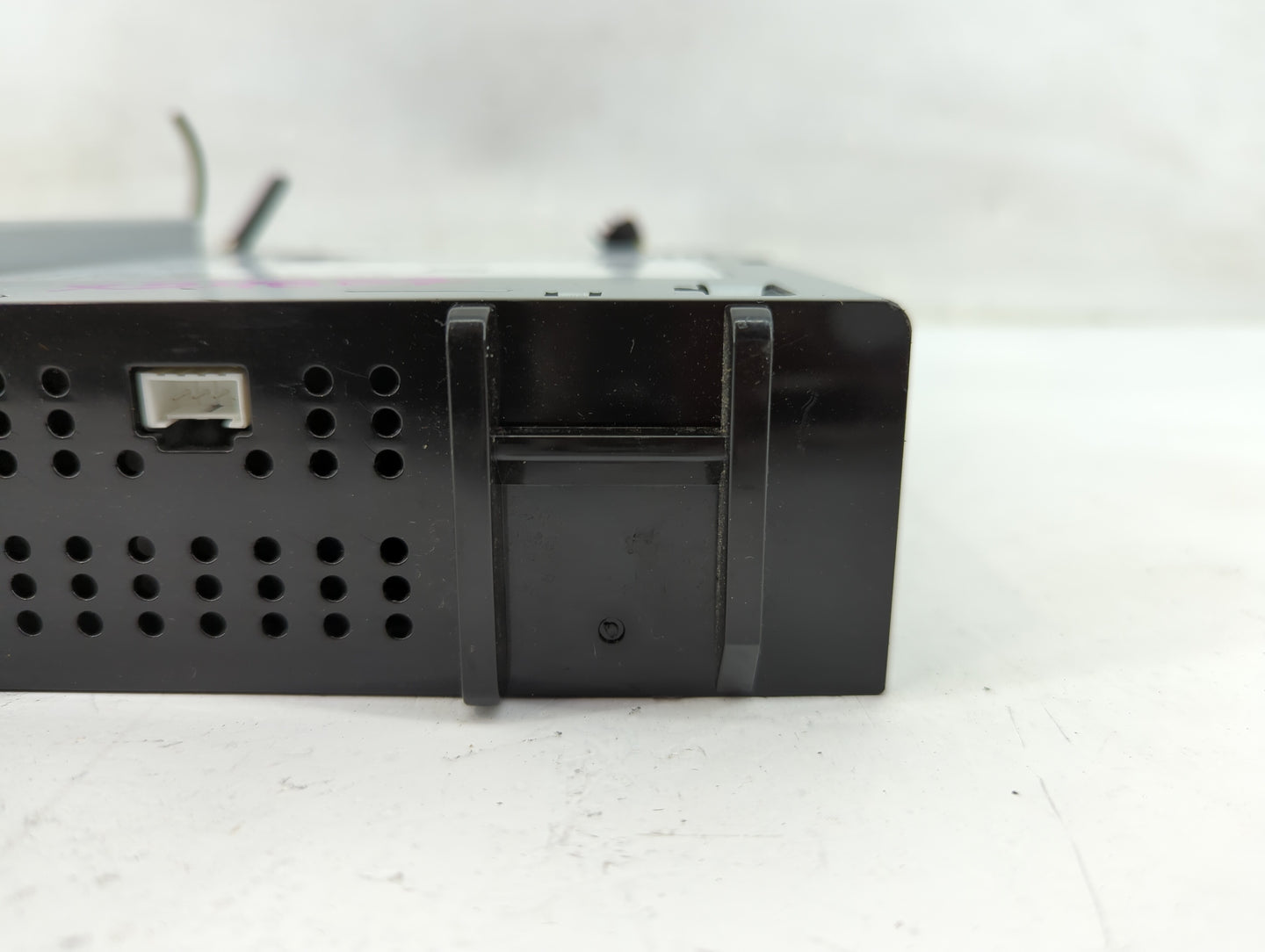 2018-2019 Gmc Acadia Radio AM FM Cd Player Receiver Replacement P/N:42645351 555343750, LC7S-R Fits Fits 2018 2019 2020 OEM 