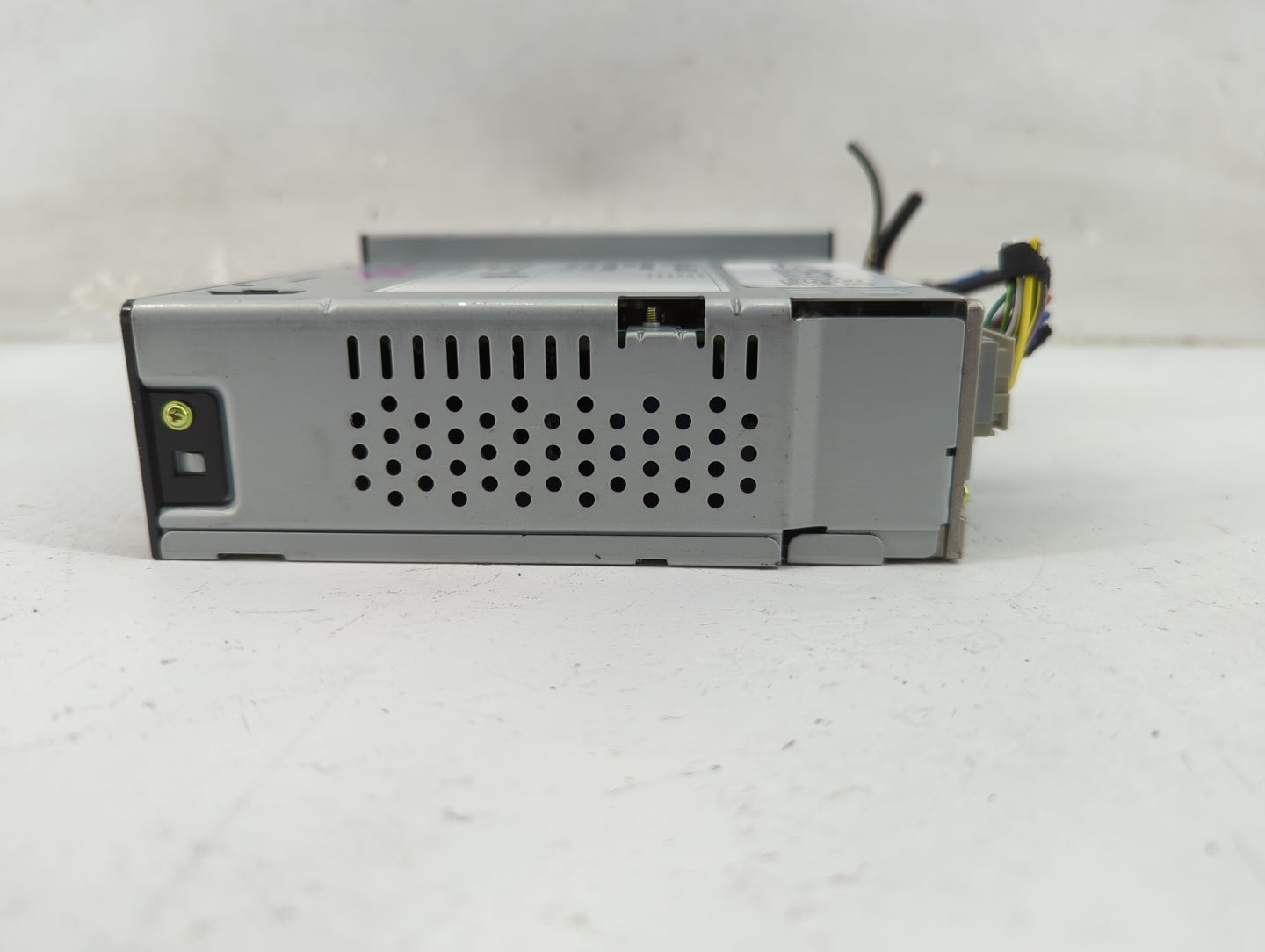 2018-2019 Gmc Acadia Radio AM FM Cd Player Receiver Replacement P/N:42645351 555343750, LC7S-R Fits Fits 2018 2019 2020 OEM 