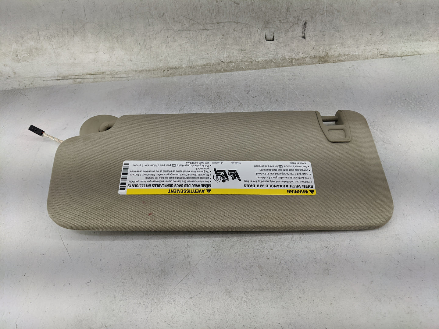 2017-2019 Gmc Acadia Sun Visor Shade Replacement Passenger Right Mirror Fits Fits 2017 2018 2019 OEM Used Auto Parts - Oemus