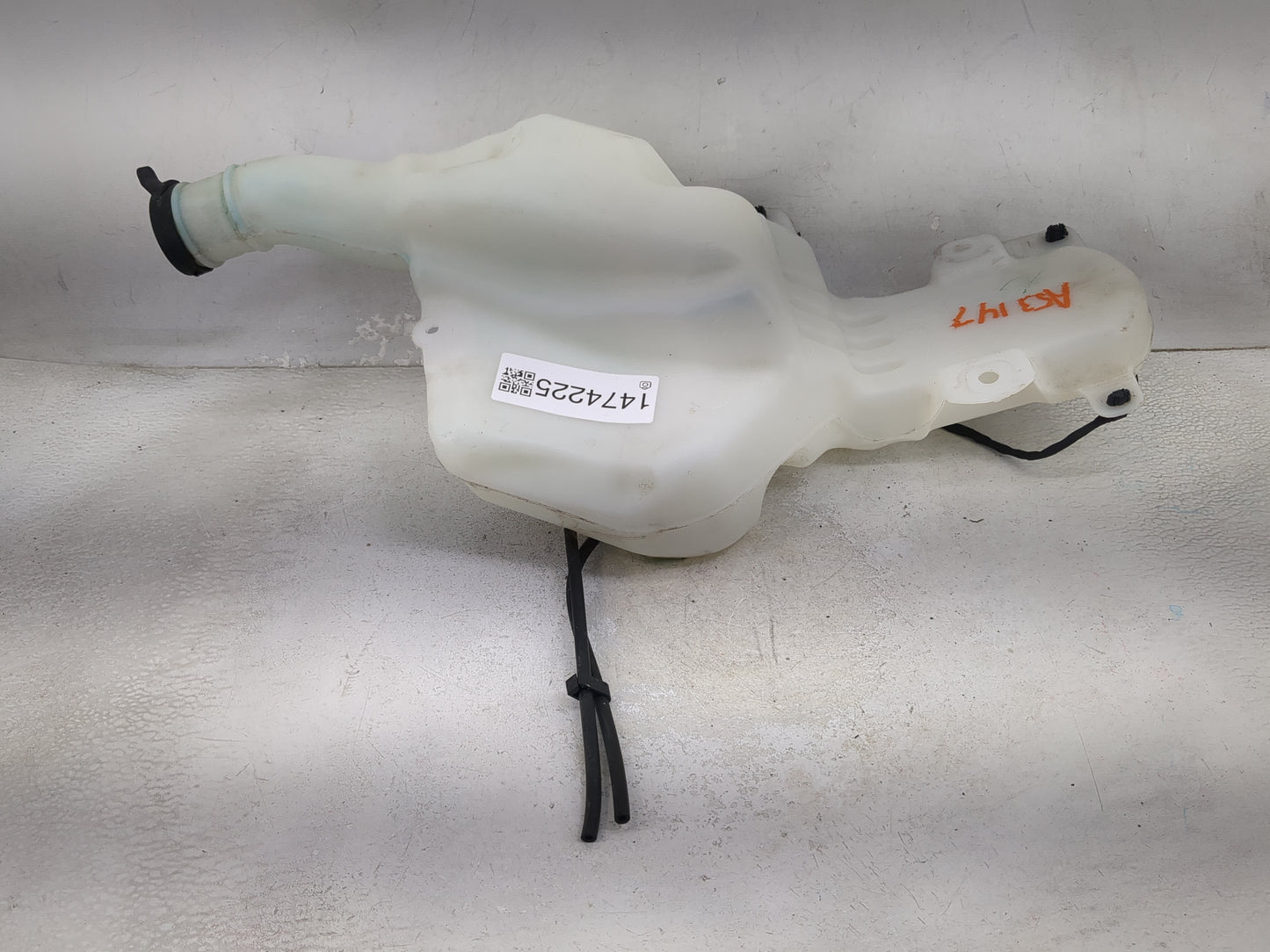 2017-2022 Gmc Acadia Windshield Washer Fluid Reservoir Bottle Oem - Oemusedautoparts1.com
