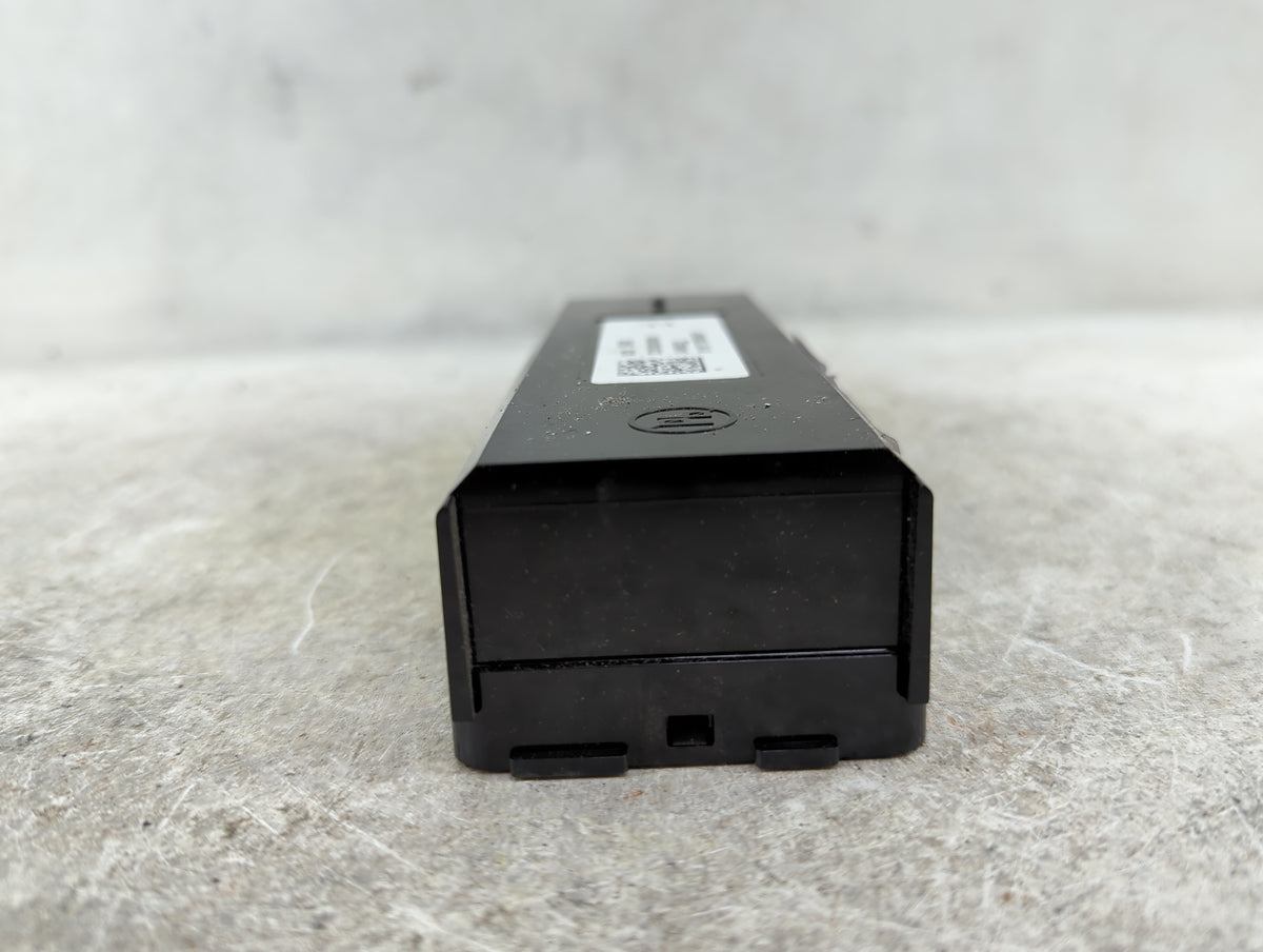 2018-2022 Gmc Acadia Temperature Control Module - Oemusedautoparts1.com