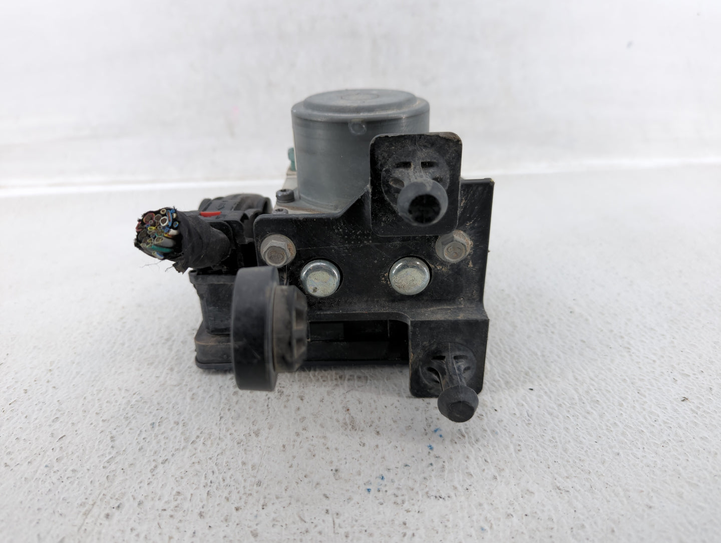 2019 Gmc Acadia ABS Pump Control Module Replacement P/N:84503307 84502696, 84738977 Fits Fits 2020 2021 2022 OEM Used Auto P