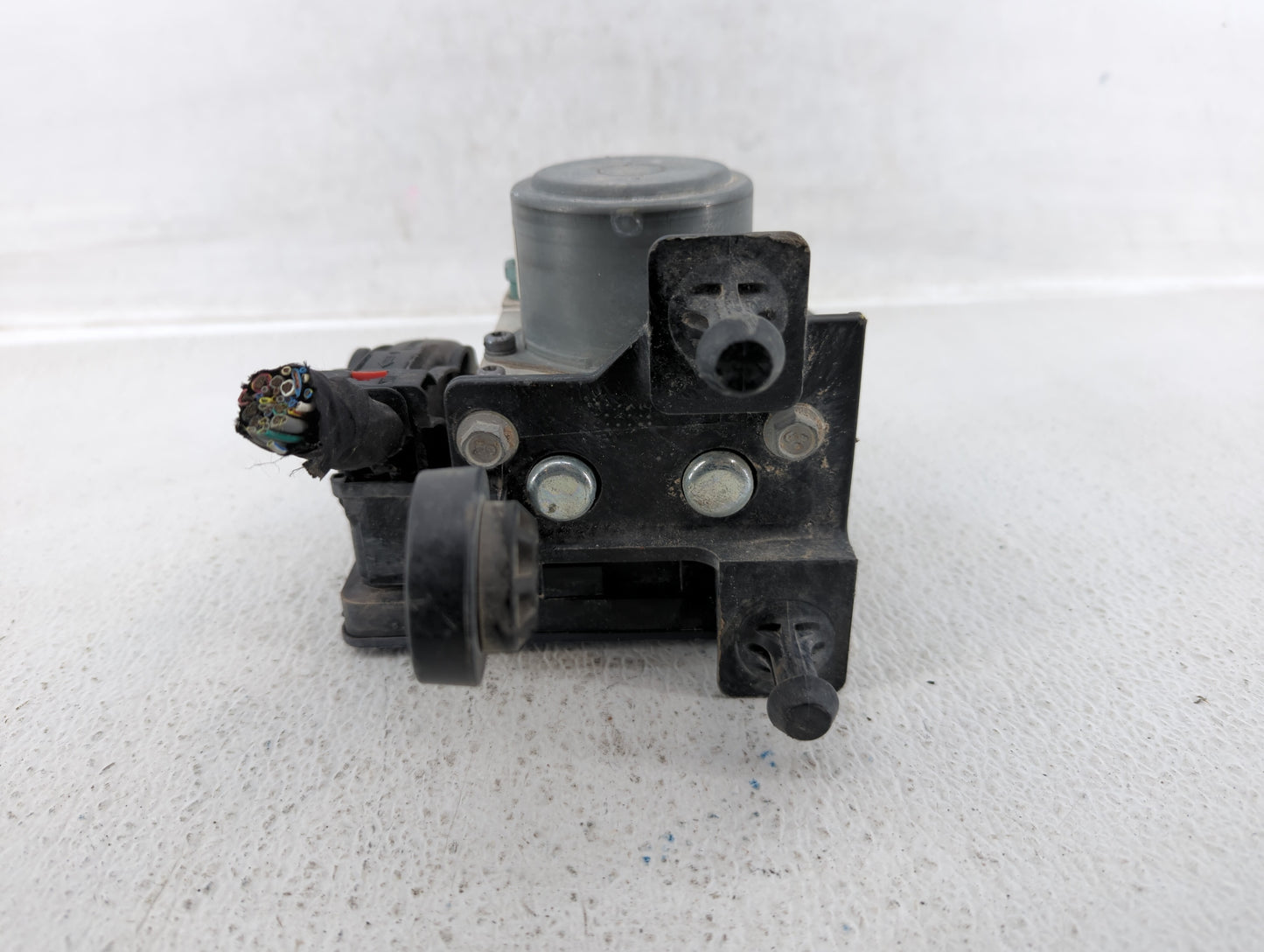 2019 Gmc Acadia ABS Pump Control Module Replacement P/N:84503307 84502696, 84738977 Fits Fits 2020 2021 2022 OEM Used Auto P