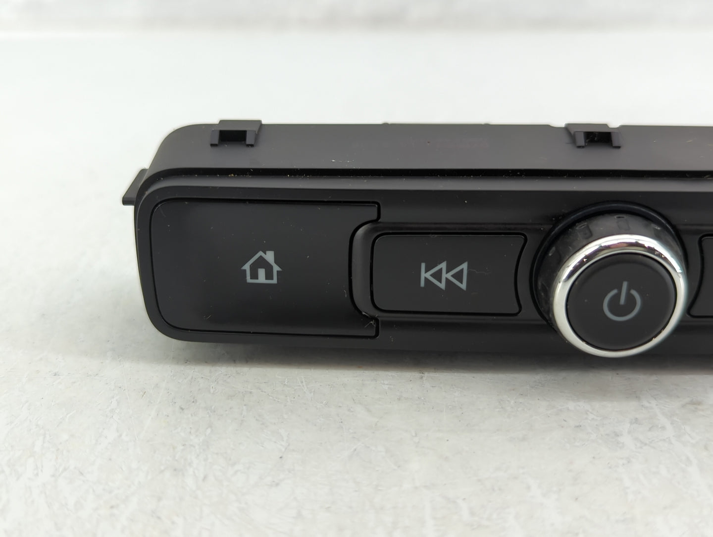 2018-2019 Gmc Acadia Radio Control Panel - Oemusedautoparts1.com
