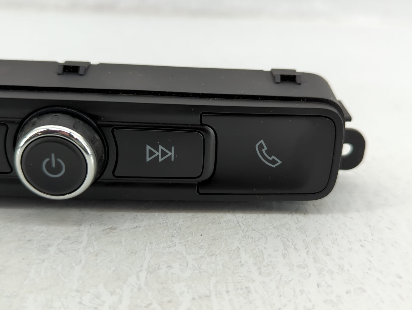 2018-2019 Gmc Acadia Radio Control Panel - Oemusedautoparts1.com
