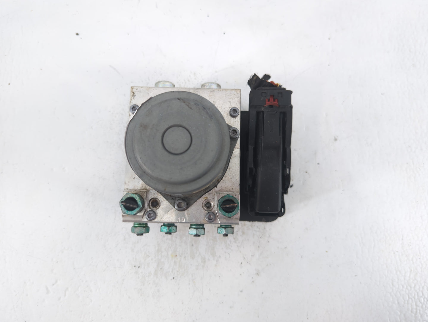 2018 Gmc Acadia ABS Pump Control Module Replacement P/N:84503307 Fits Fits 2019 2020 OEM Used Auto Parts - Oemusedautoparts1