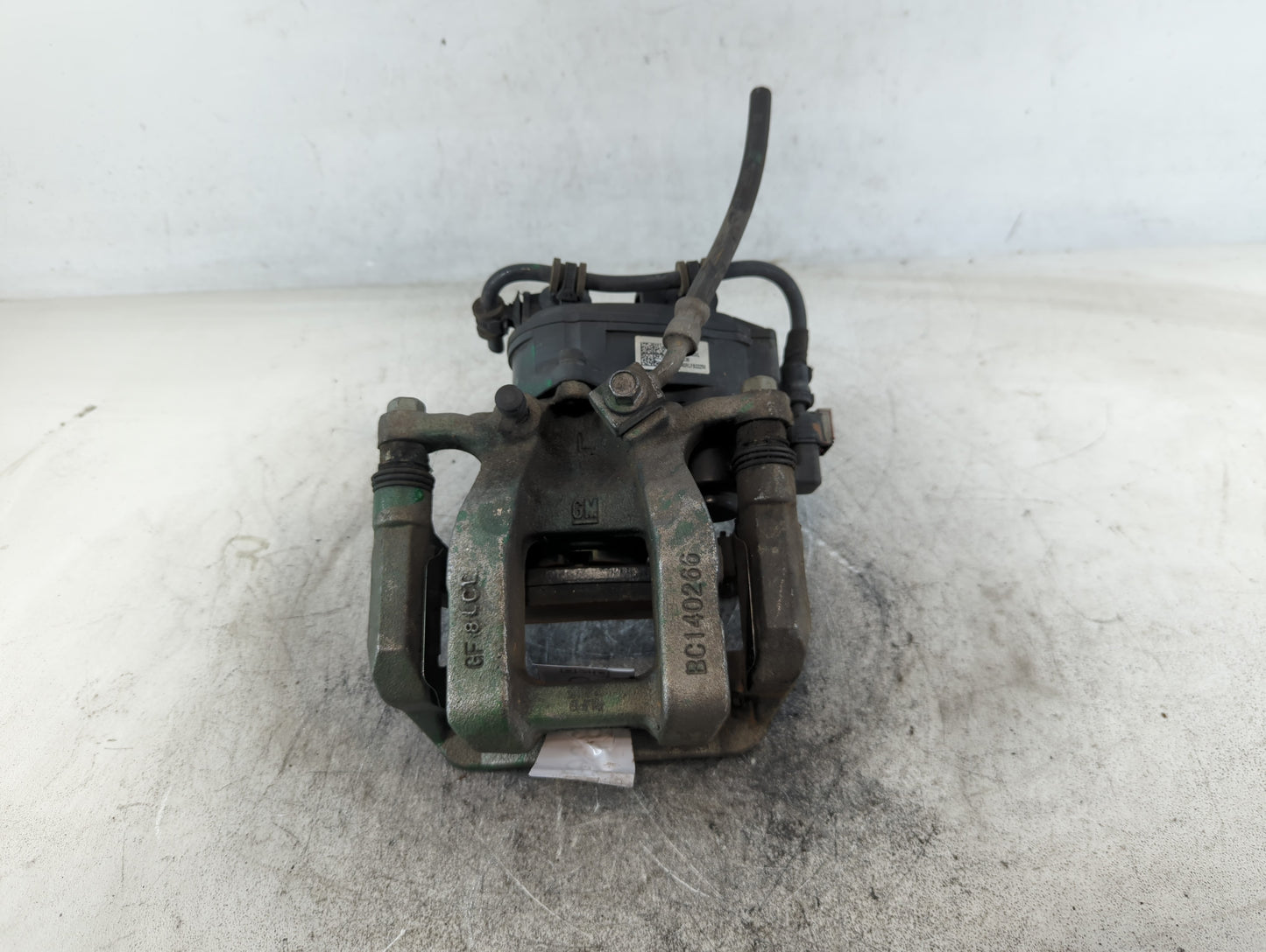 2017-2022 Gmc Acadia Front Driver Left Brake Caliper - Oemusedautoparts1.com