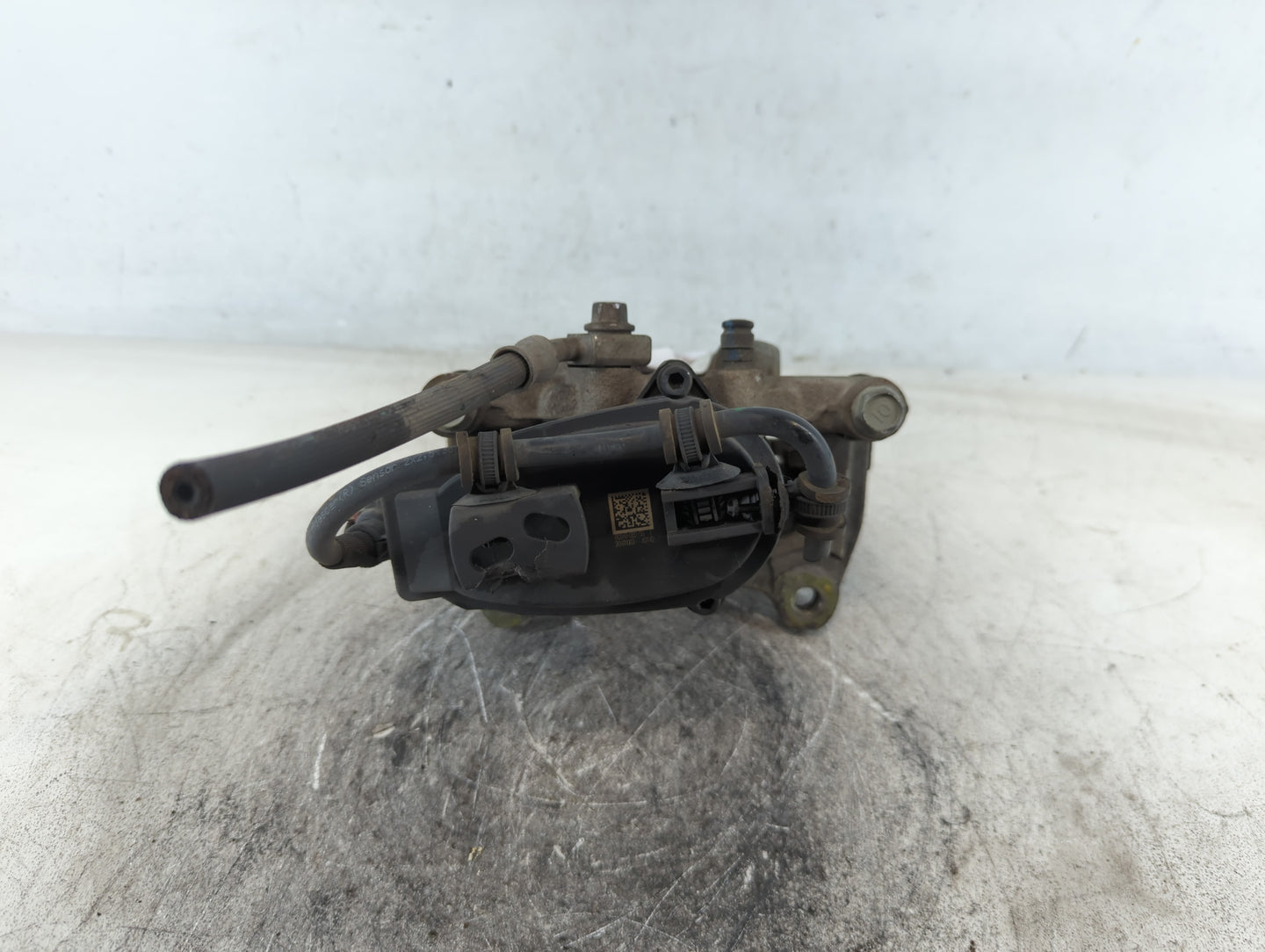 2017-2022 Gmc Acadia Front Driver Left Brake Caliper - Oemusedautoparts1.com