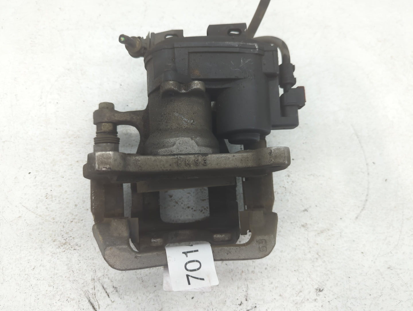 2017-2022 Gmc Acadia Front Driver Left Brake Caliper - Oemusedautoparts1.com