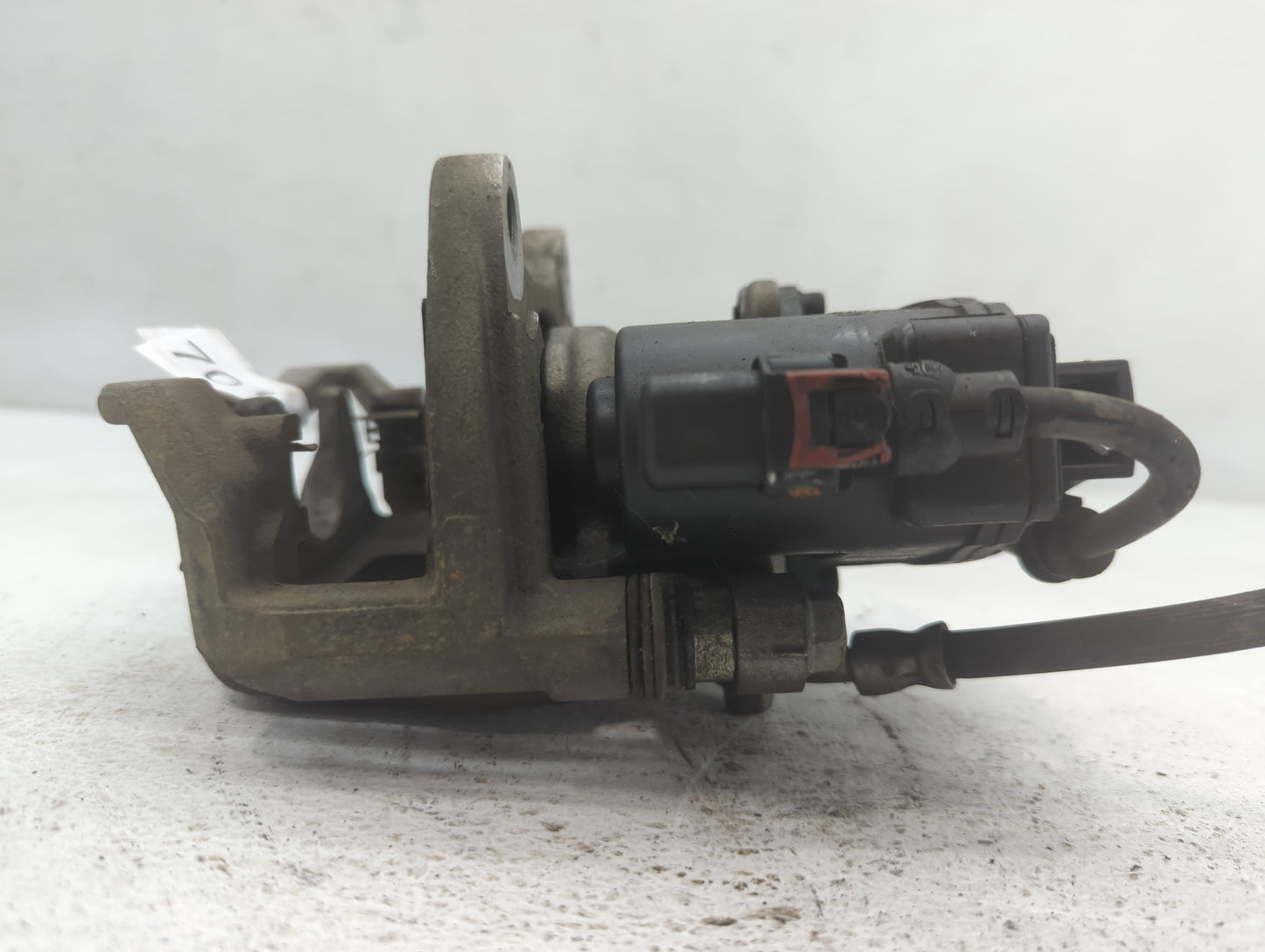 2017-2022 Gmc Acadia Front Driver Left Brake Caliper - Oemusedautoparts1.com