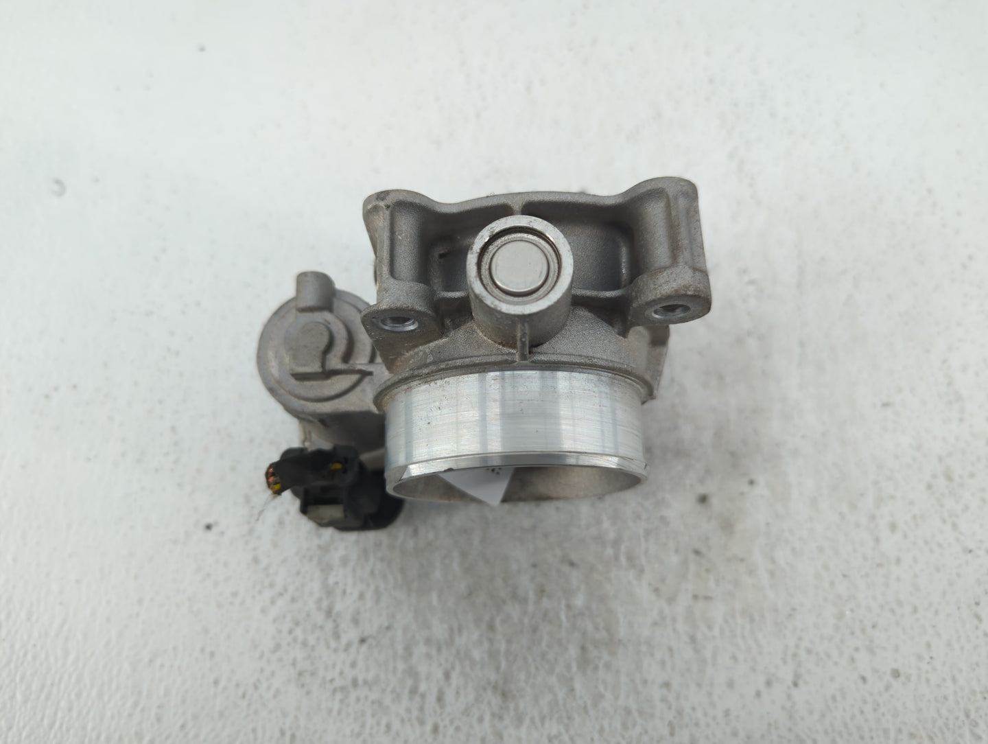 2016-2022 Gmc Canyon Throttle Body P/N:12670839AA Fits Fits 2016 2017 2018 2019 2020 2021 2022 OEM Used Auto Parts - Oemused