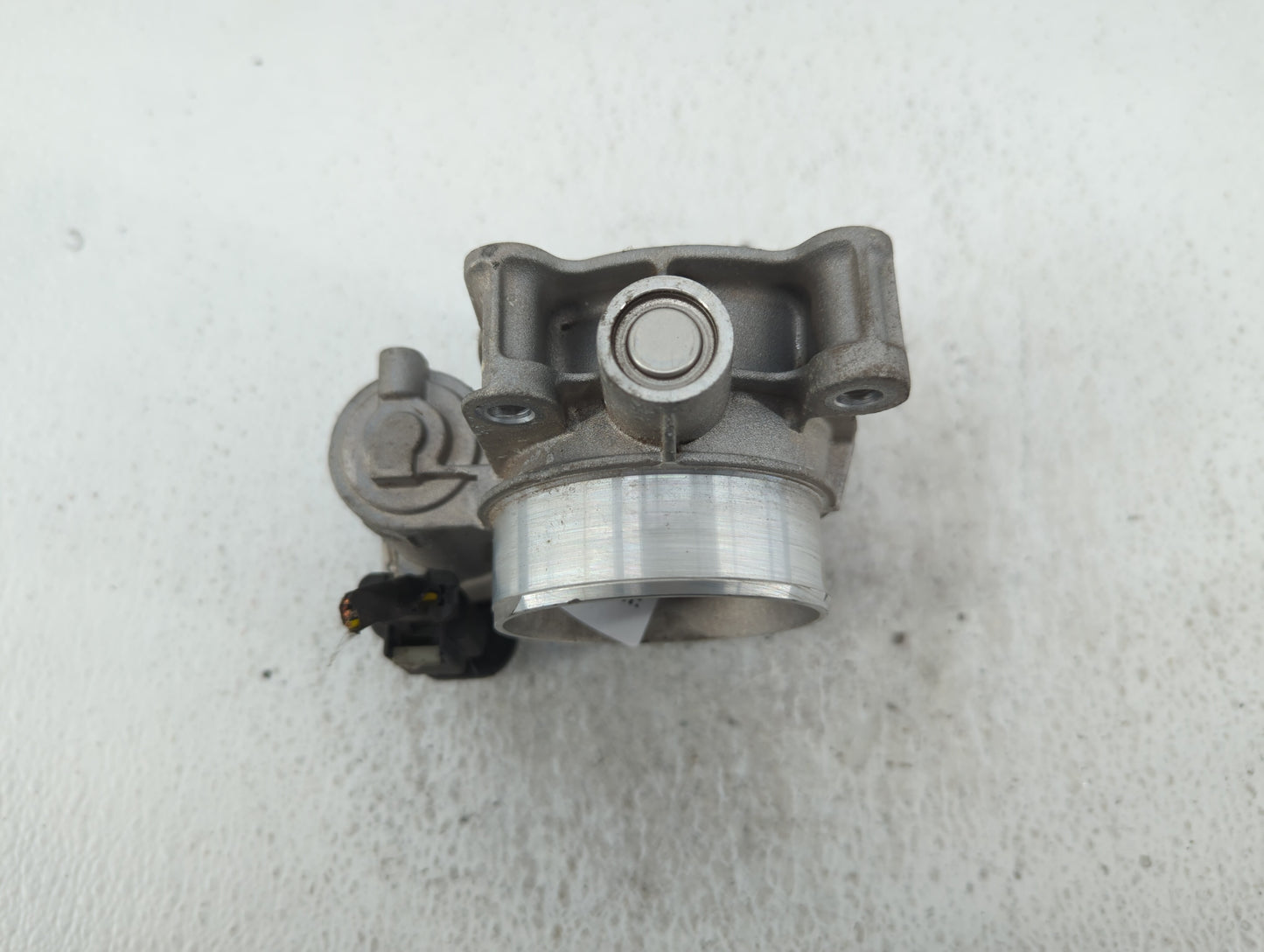 2016-2022 Gmc Canyon Throttle Body P/N:12670839AA Fits Fits 2016 2017 2018 2019 2020 2021 2022 OEM Used Auto Parts - Oemused