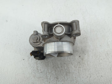 2016-2022 Gmc Canyon Throttle Body P/N:12670839AA Fits Fits 2016 2017 2018 2019 2020 2021 2022 OEM Used Auto Parts
