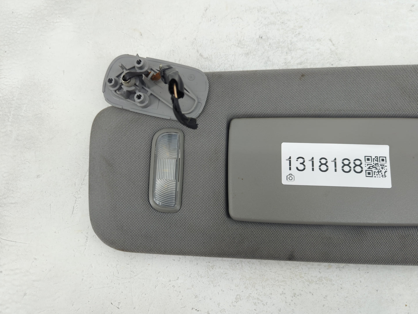 2019-2022 Gmc Sierra 1500 Sun Visor Shade Replacement Driver Left Mirror Fits Fits 2019 2020 2021 2022 OEM Used Auto Parts -