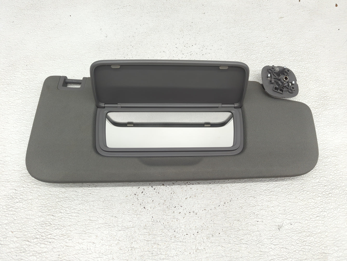 2019-2022 Gmc Sierra 1500 Sun Visor Shade Replacement Passenger Right Mirror Fits Fits 2019 2020 2021 2022 OEM Used Auto Par