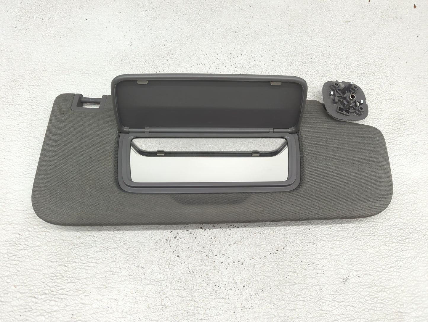 2019-2022 Gmc Sierra 1500 Sun Visor Shade Replacement Passenger Right Mirror Fits Fits 2019 2020 2021 2022 OEM Used Auto Par