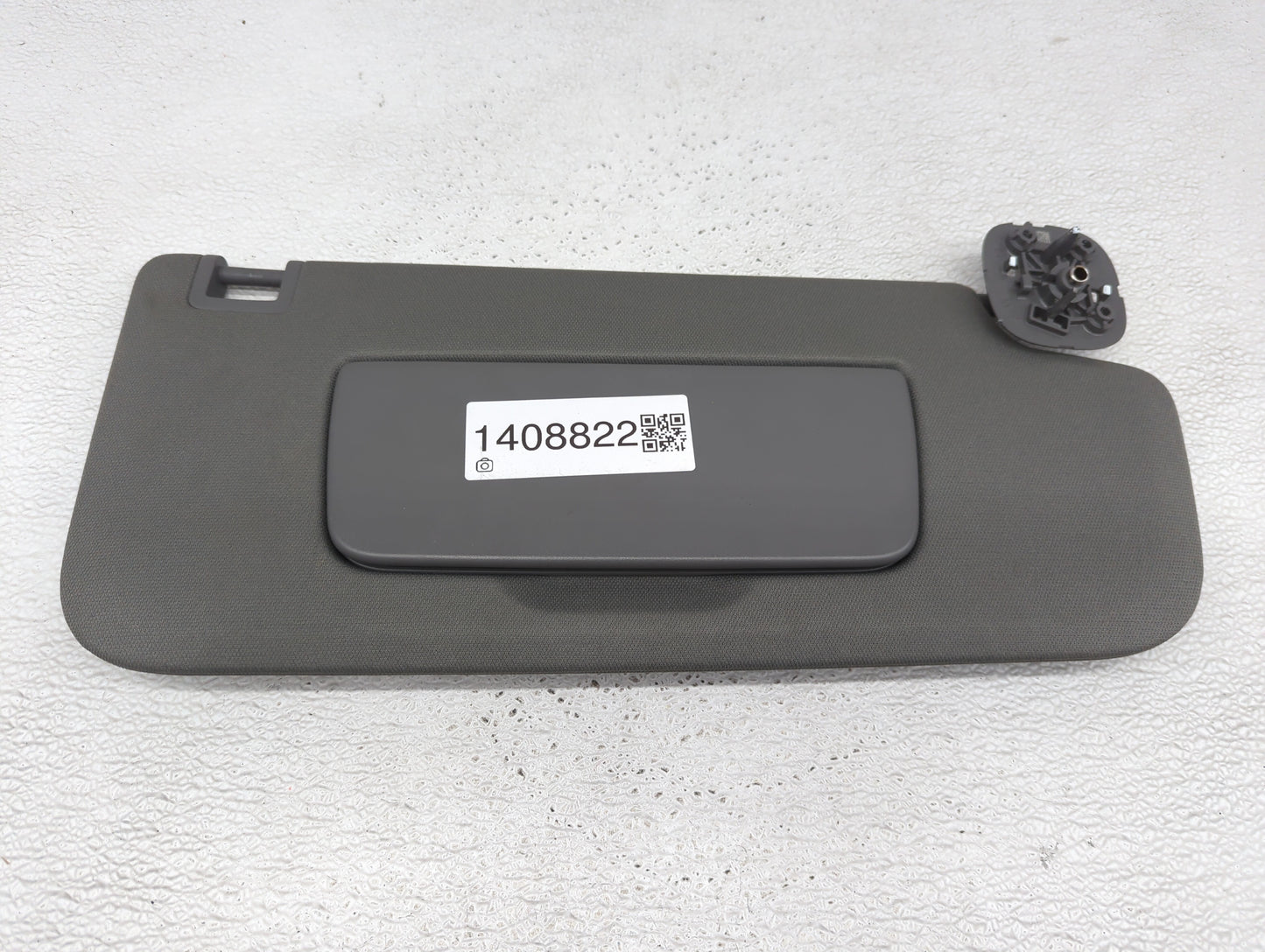 2019-2022 Gmc Sierra 1500 Sun Visor Shade Replacement Passenger Right Mirror Fits Fits 2019 2020 2021 2022 OEM Used Auto Par