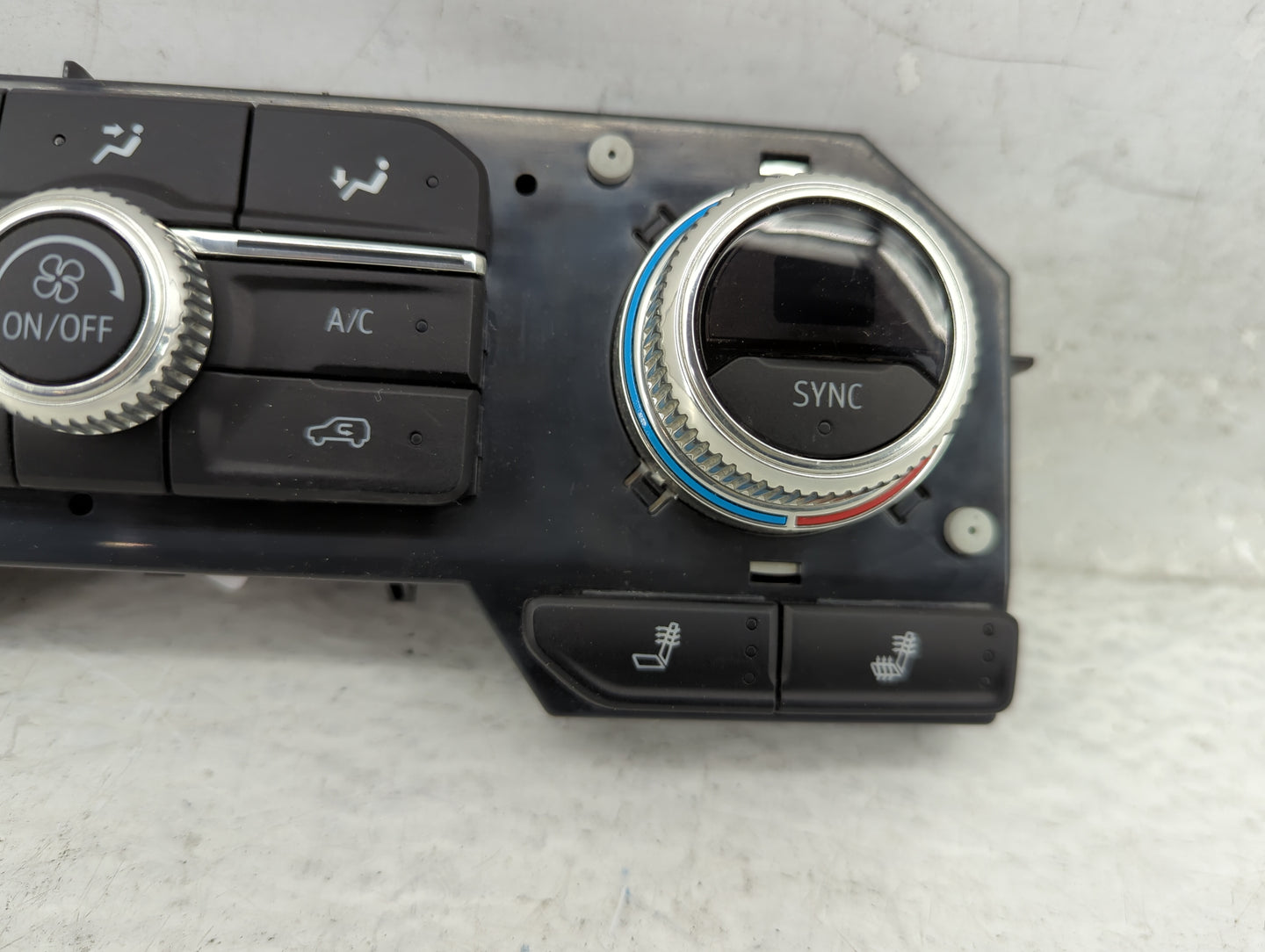 2019-2020 Gmc Sierra 1500 Climate Control Module Temperature AC/Heater Replacement P/N:84692235 Fits Fits 2019 2020 OEM Used