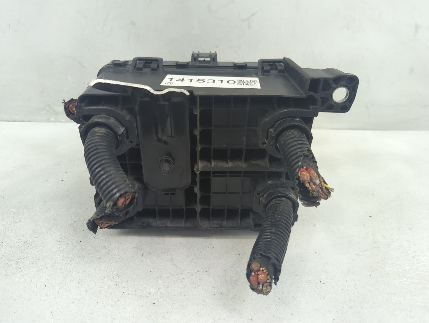 2019-2021 Gmc Sierra 1500 Fusebox Fuse Box Panel Relay Module Fits Fits 2019 2020 2021 OEM Used Auto Parts - Oemusedautopart