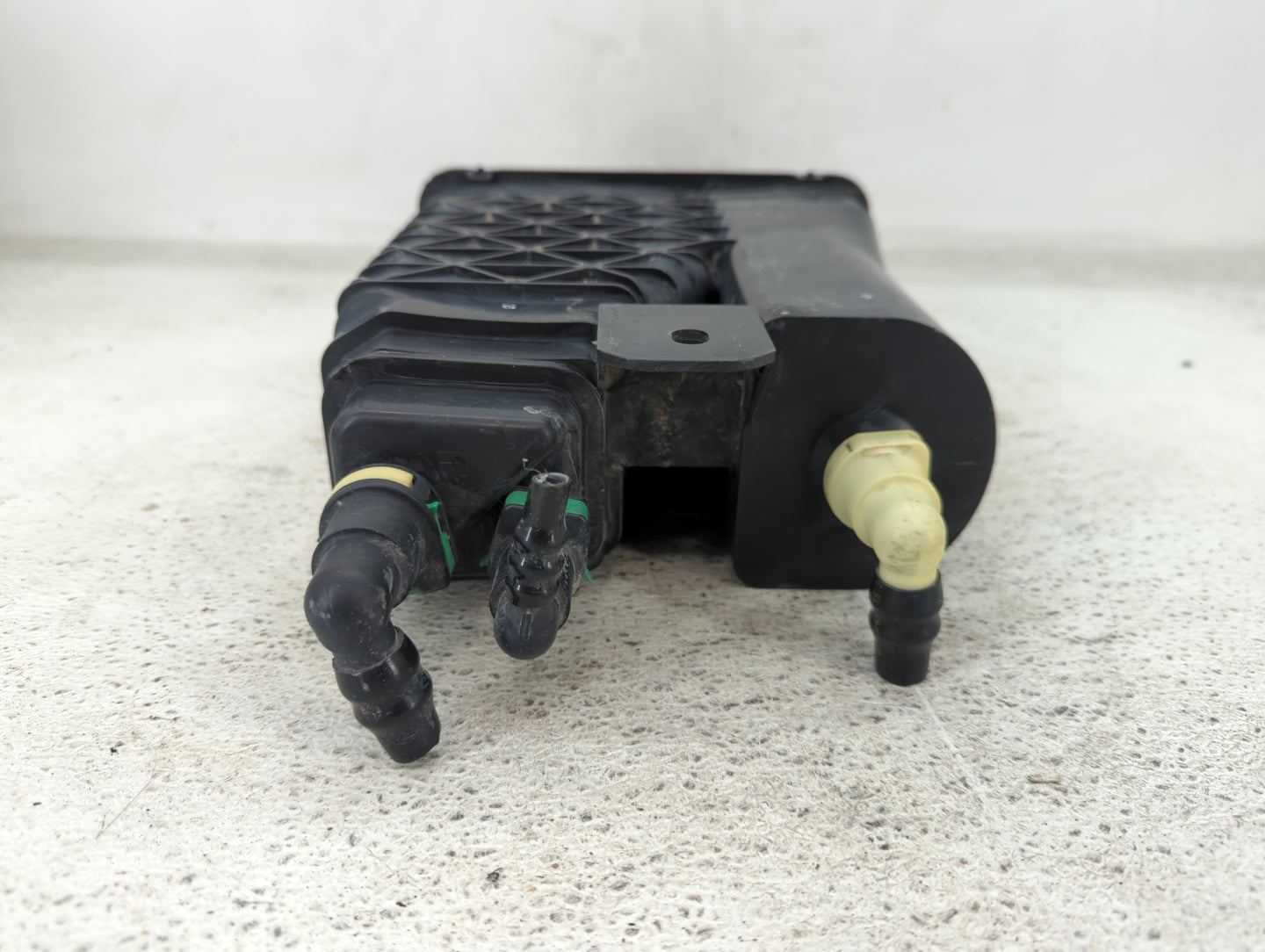 2019 Gmc Sierra 1500 Fuel Vapor Charcoal Canister - Oemusedautoparts1.com