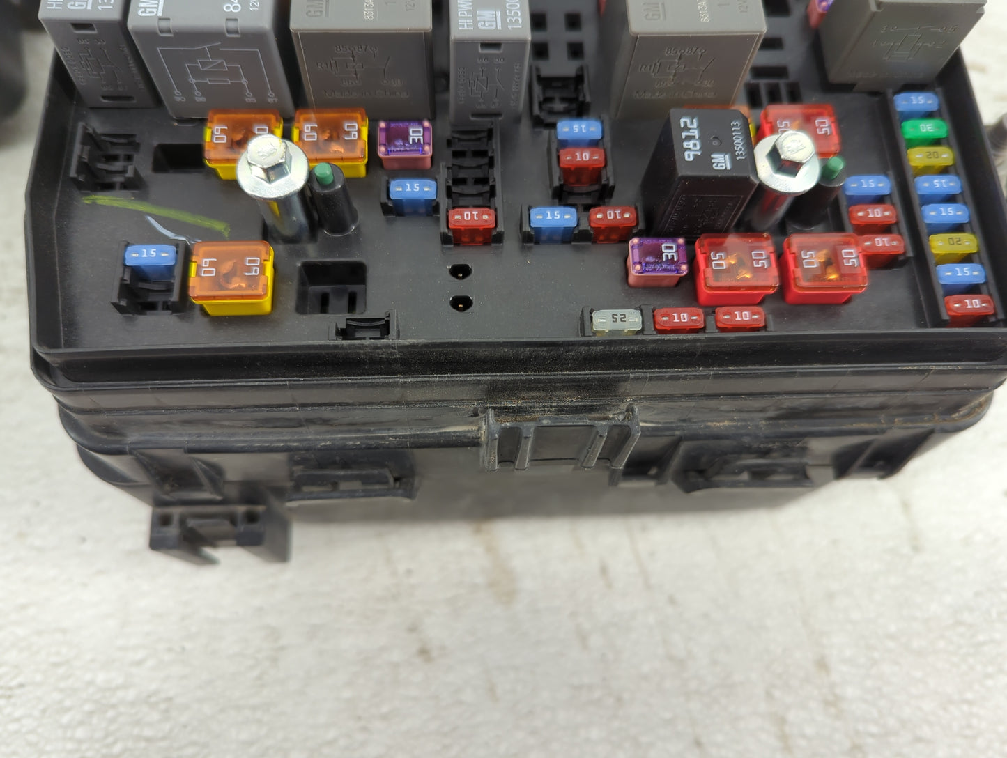 2019-2022 Gmc Sierra 1500 Fusebox Fuse Box Panel Relay Module P/N:84594609 Fits Fits 2019 2020 2021 2022 OEM Used Auto Parts