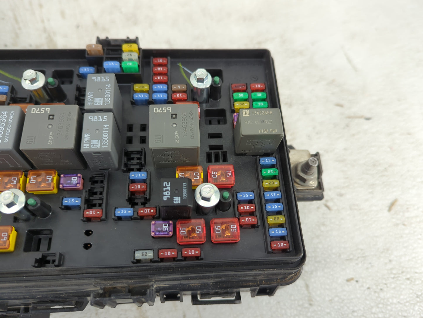 2019-2022 Gmc Sierra 1500 Fusebox Fuse Box Panel Relay Module P/N:84594609 Fits Fits 2019 2020 2021 2022 OEM Used Auto Parts