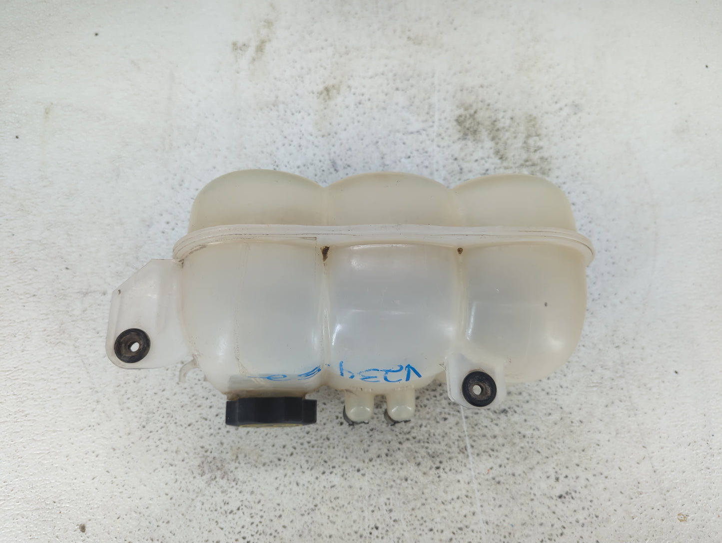 2019 Gmc Sierra 1500 Radiator Coolant Overflow Expansion Tank Bottle - Oemusedautoparts1.com
