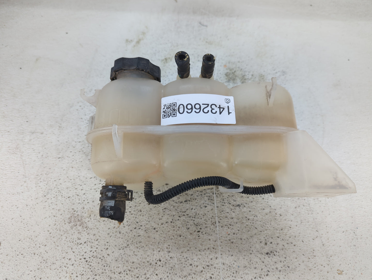 2019 Gmc Sierra 1500 Radiator Coolant Overflow Expansion Tank Bottle - Oemusedautoparts1.com