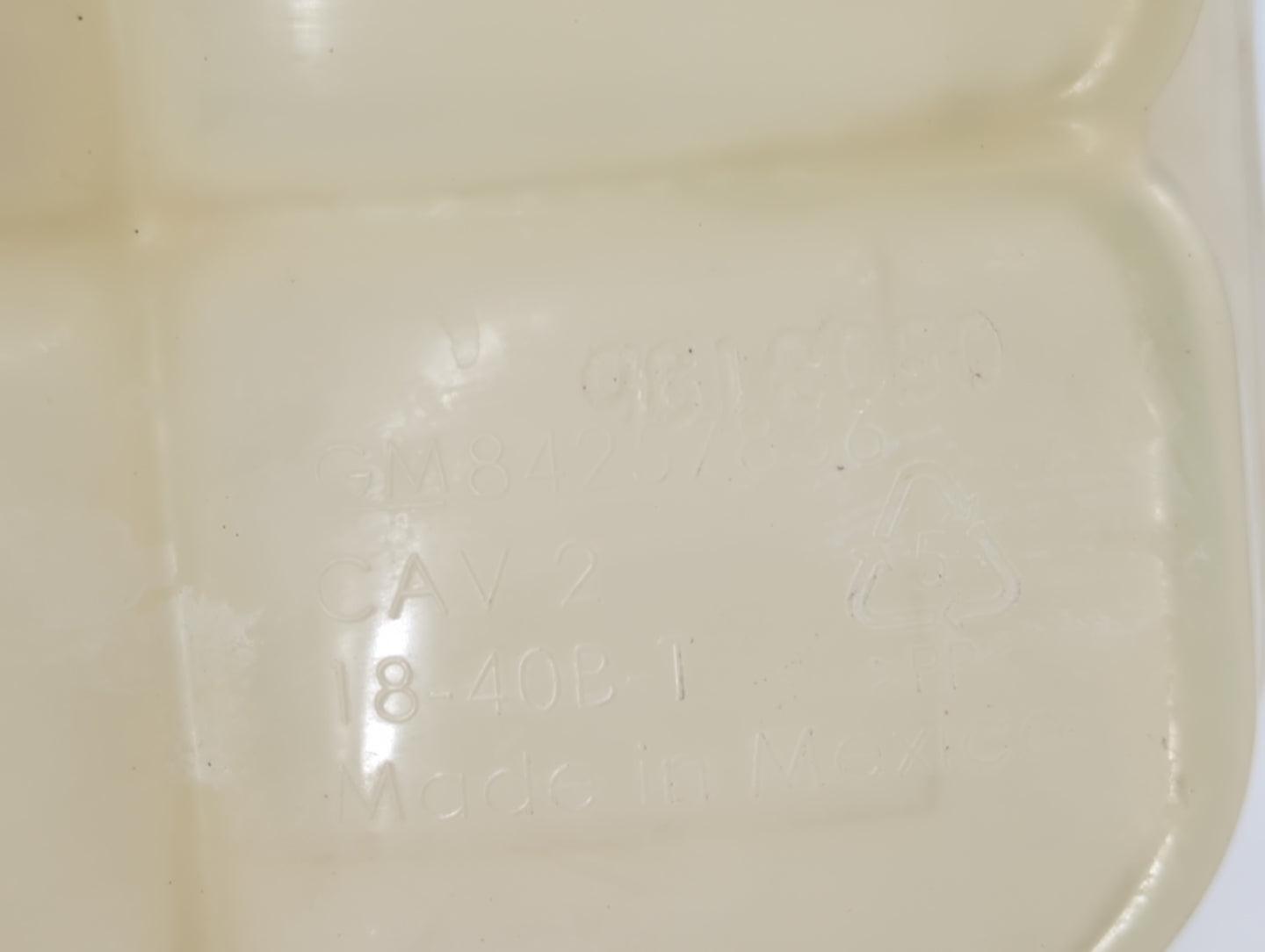 2019 Gmc Sierra 1500 Radiator Coolant Overflow Expansion Tank Bottle - Oemusedautoparts1.com