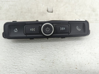 compare product 2019 Gmc Sierra 1500 Radio AM FM Cd Player Receiver Replacement P/N:84491775 138115-2830F101 Fits OEM Used Auto Parts